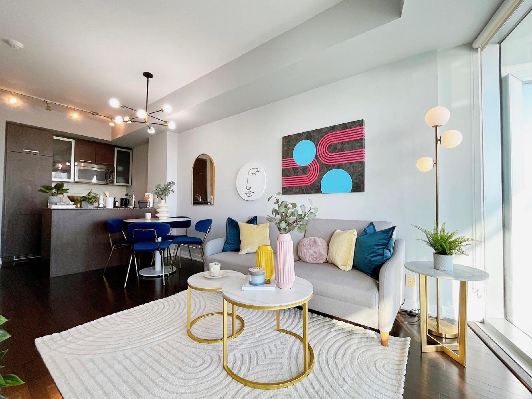 تورونتو Skytree - Modern Rusty Condo Close To Union Station In Heart Of Downtown المظهر الخارجي الصورة