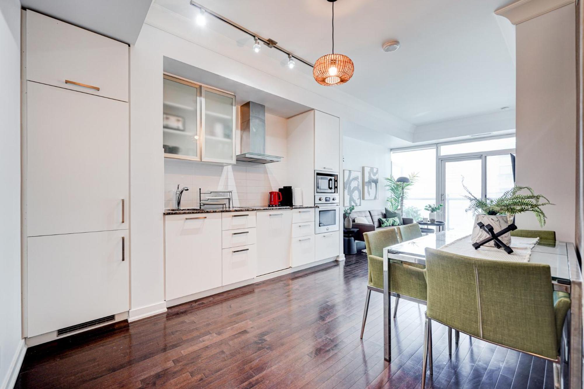 تورونتو Skytree - Modern Rusty Condo Close To Union Station In Heart Of Downtown المظهر الخارجي الصورة