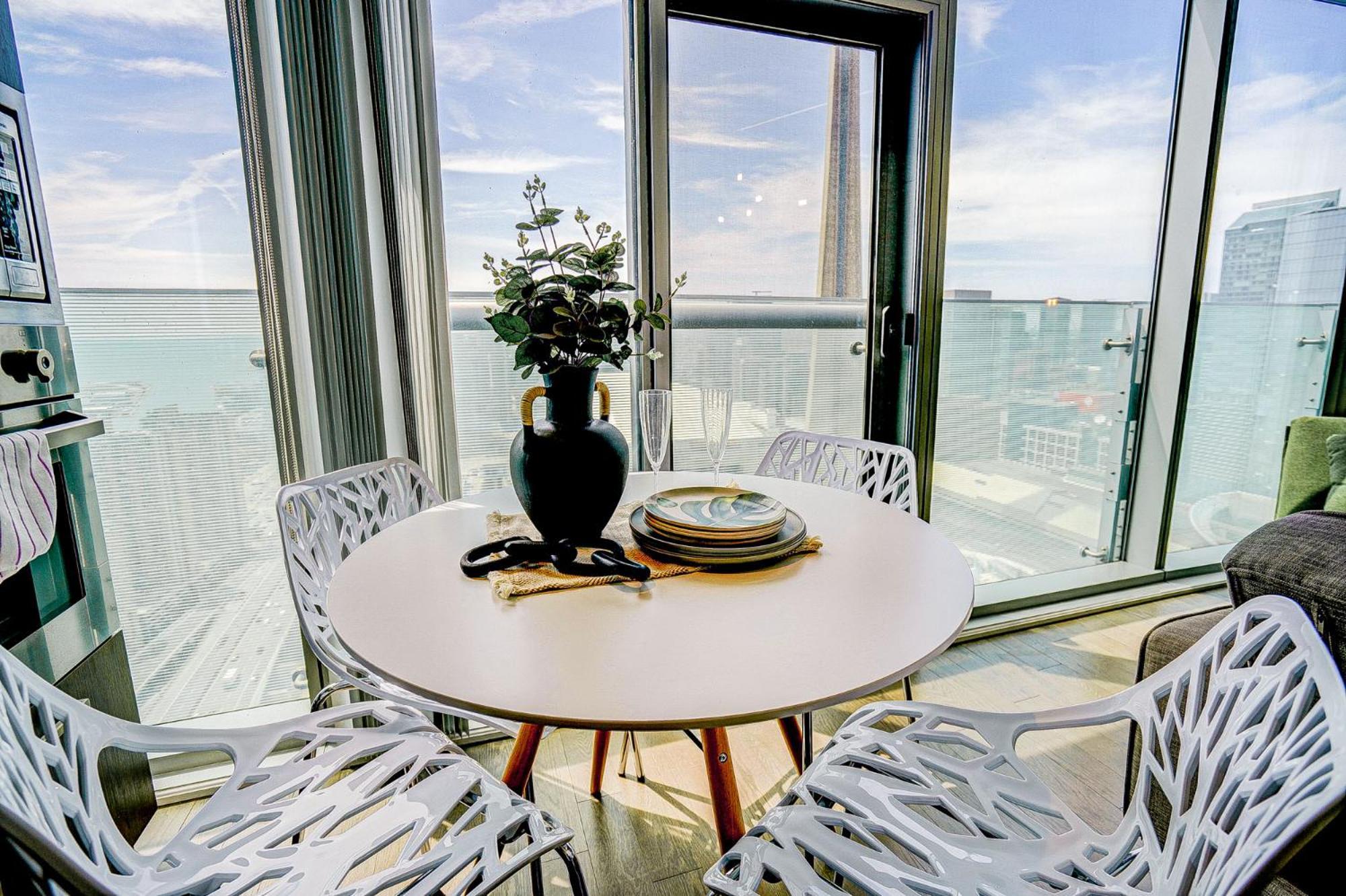 تورونتو Skytree - Modern Rusty Condo Close To Union Station In Heart Of Downtown المظهر الخارجي الصورة