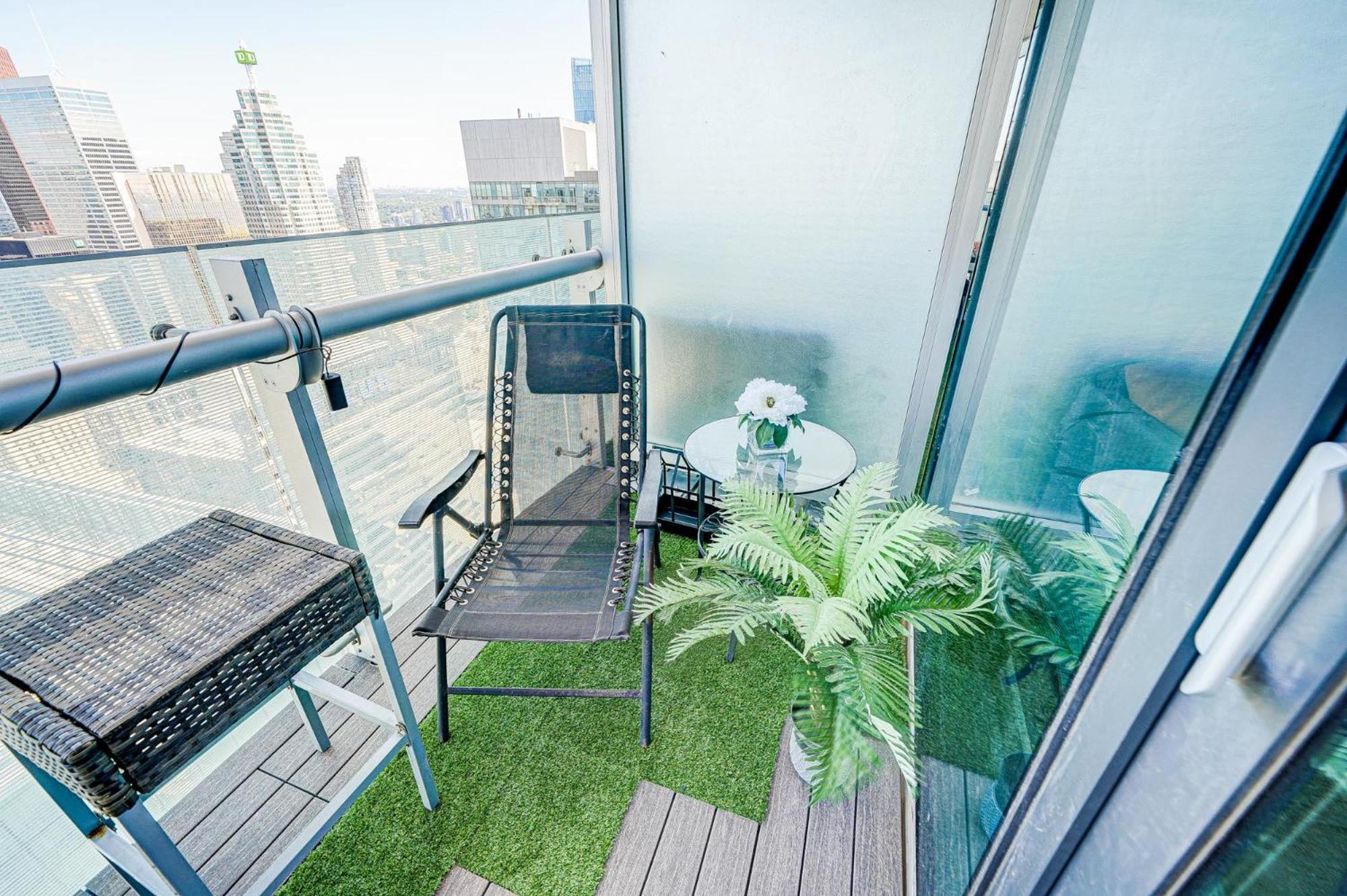 تورونتو Skytree - Modern Rusty Condo Close To Union Station In Heart Of Downtown المظهر الخارجي الصورة