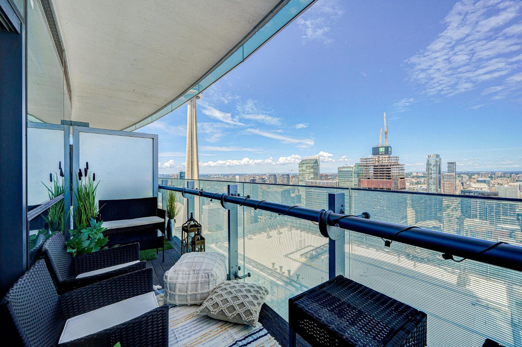 تورونتو Skytree - Modern Rusty Condo Close To Union Station In Heart Of Downtown المظهر الخارجي الصورة